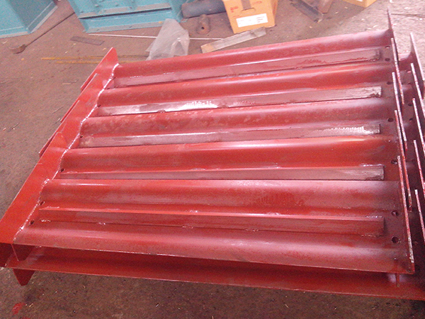 Slot plate